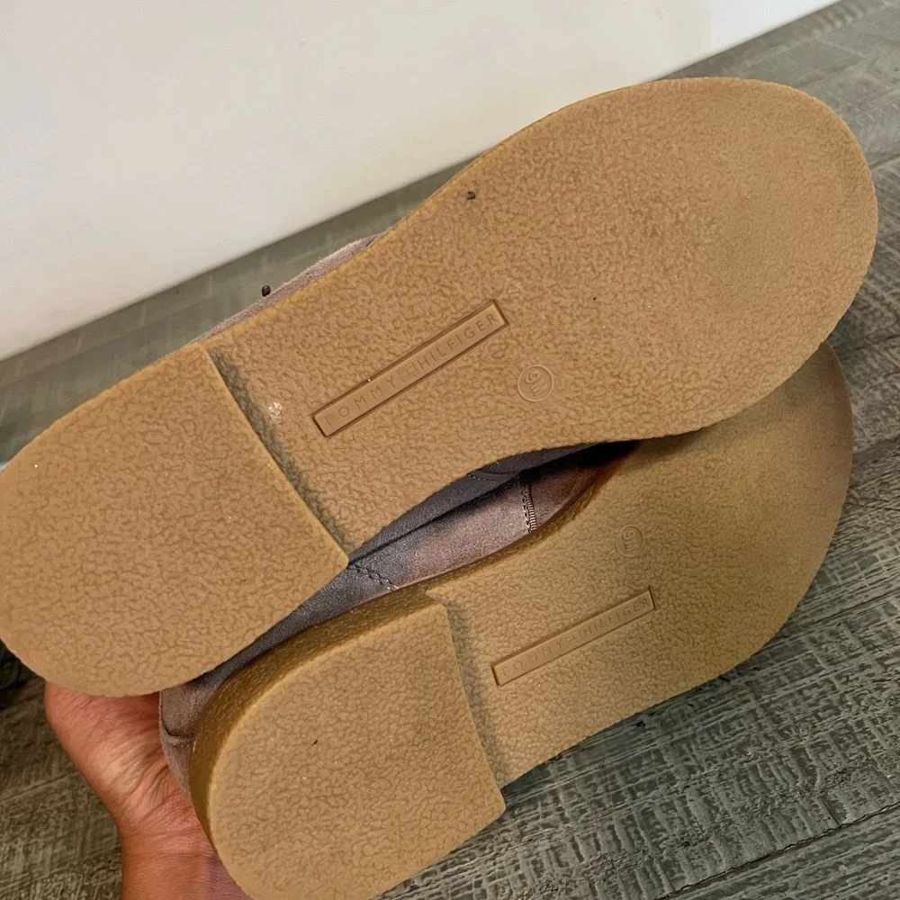 Tommy Hilfiger booties‎